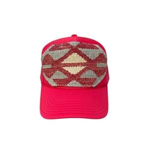 NEW ORIJINAL women's kilim trucker hat in red